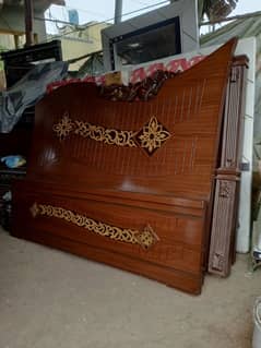 akhrot wood bed set