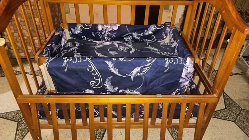 wooden baby cot 1