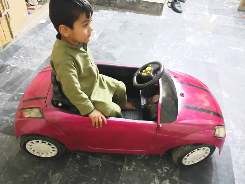 Kid's electric car 1