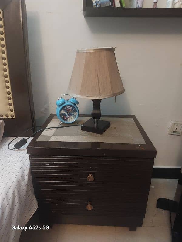 Two single beds with a side table (without mattress) 1