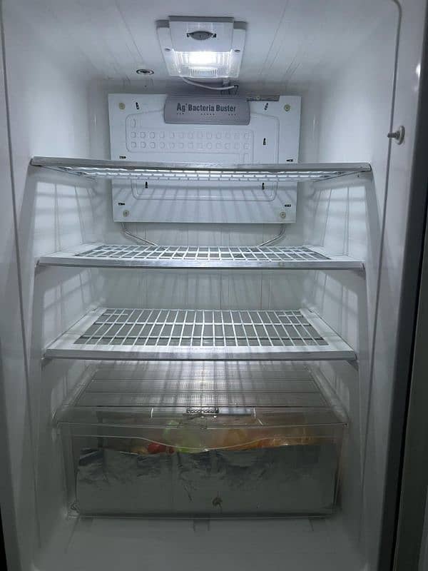 PEL Ultra InverterOn Glass Door Refrigerator, Condition 10/9 2