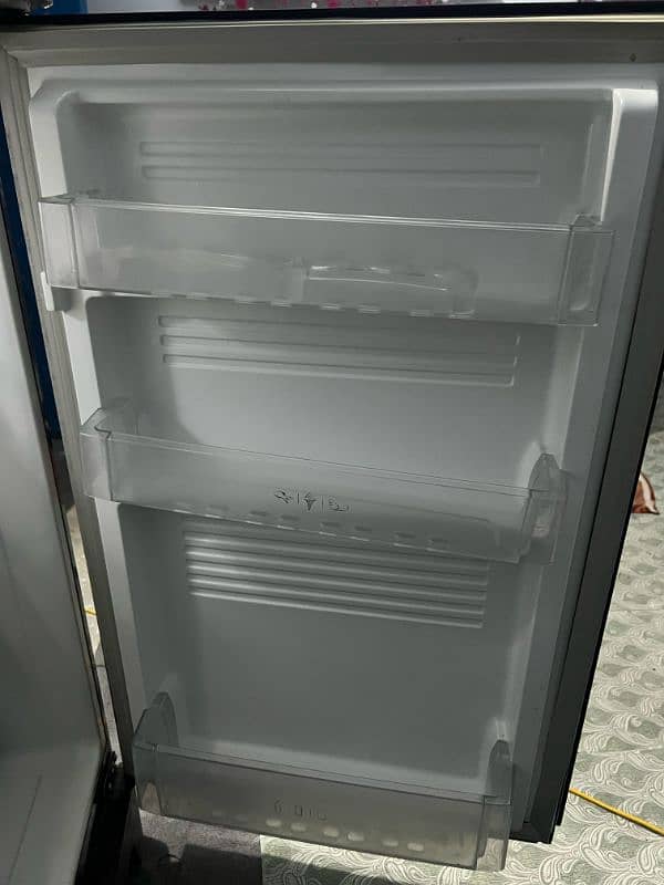 PEL Ultra InverterOn Glass Door Refrigerator, Condition 10/9 3