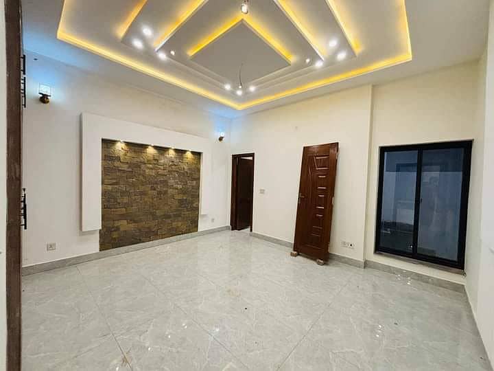 8.75 Marla Corner + Park Facing Triple Storey Ultra-Modern House for Sale in Buch Villas, Multan 1