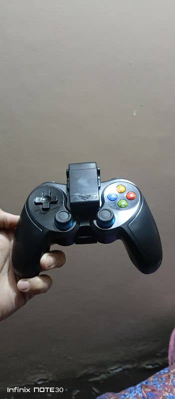 MOBILE BLUETOOTH CONTROLLER 3