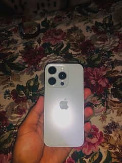 Apple iPhone 15 Pro - 256GB