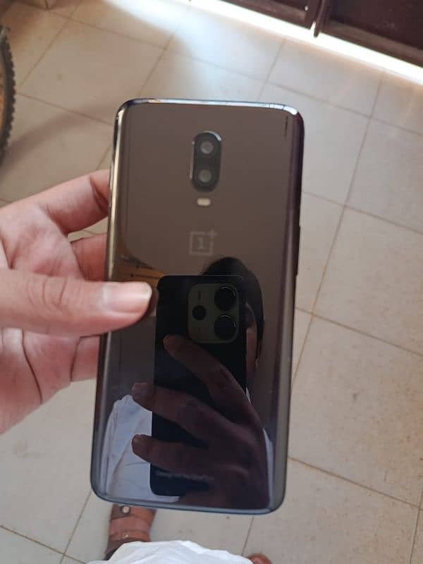 One plus 6t lush condition Only sale no Exchange 1