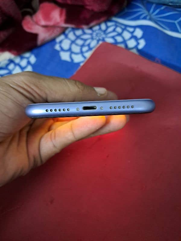 iPhone 11 Non-PTA 128 GB 4