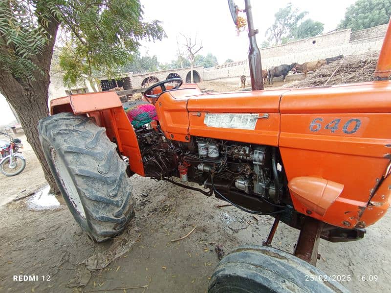 FIAT 640 Tractor 3