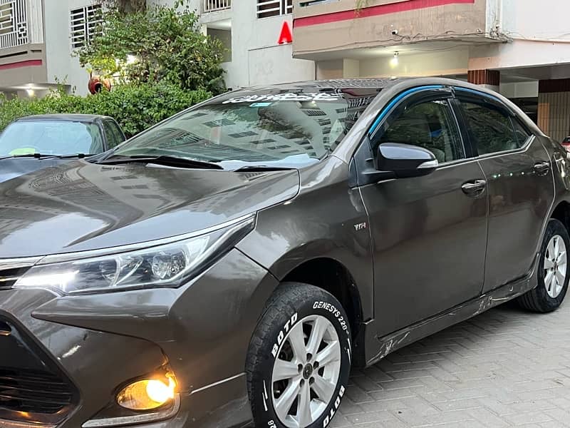 Toyota Altis Grande 2015 1