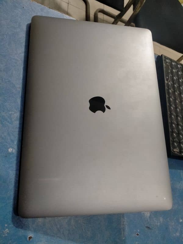 Apple MacBook Pro 2019 15"  Intel core i9 32/512 0