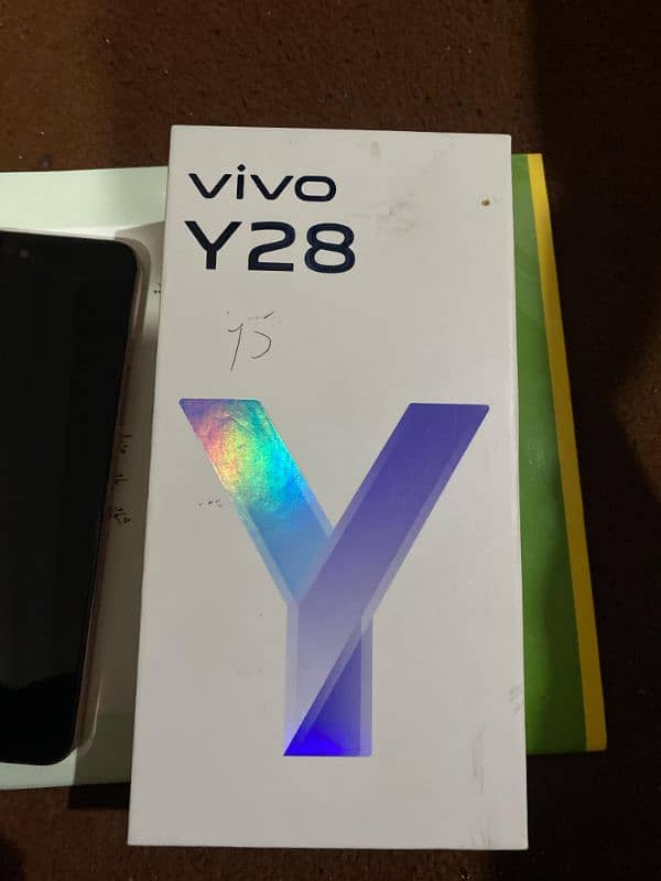 vivo (y28).    6+128 6