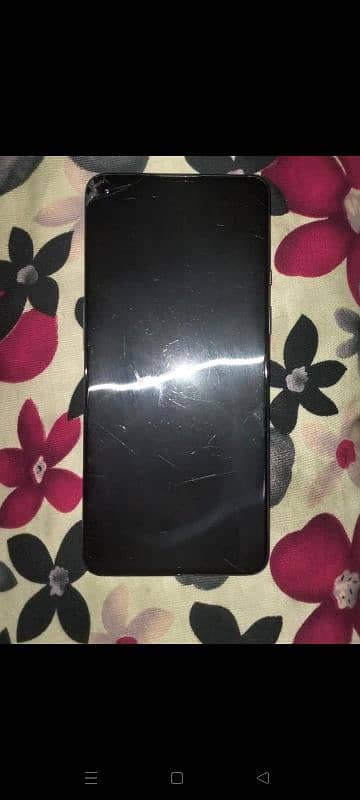 screen damage hi thori par Baki sab 10 by 10 hi 0