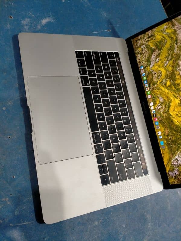 Mazy Krooo Apple MacBook Pro 2018 15" 2