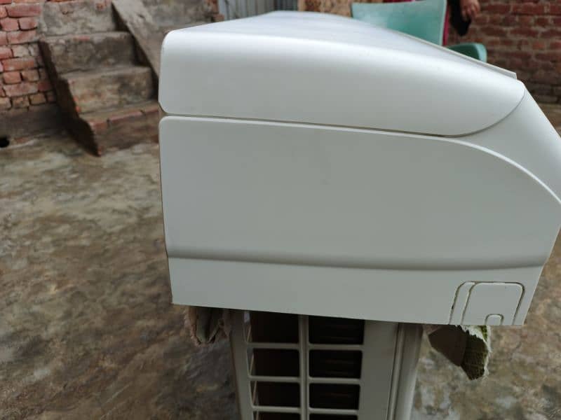 brand new condition gree ac inverter 7