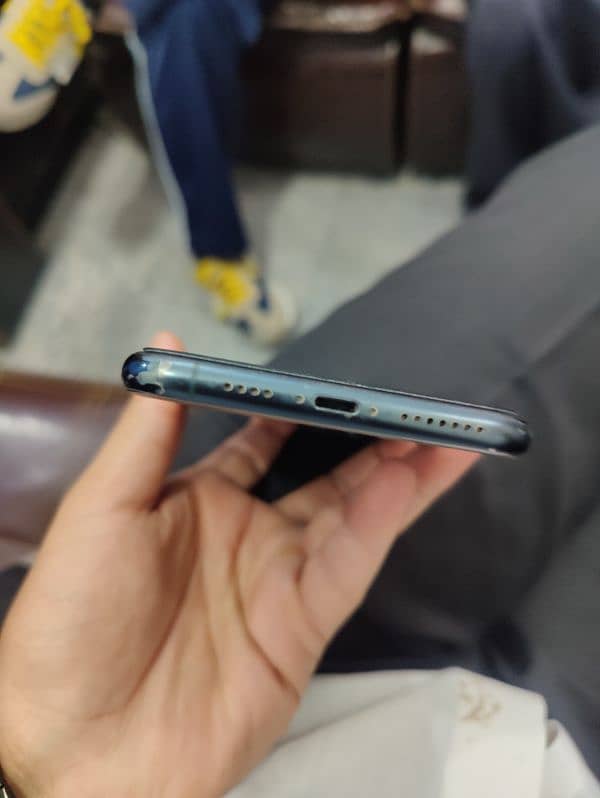 iphone 11 pro 256GB PTA approved 4