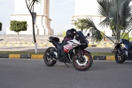 Yamaha R3 replica