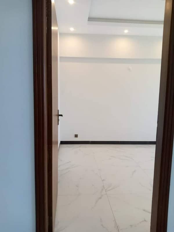 3 Bd Dd Flat for 1800 Sft-Sara Grand Main University Road 11