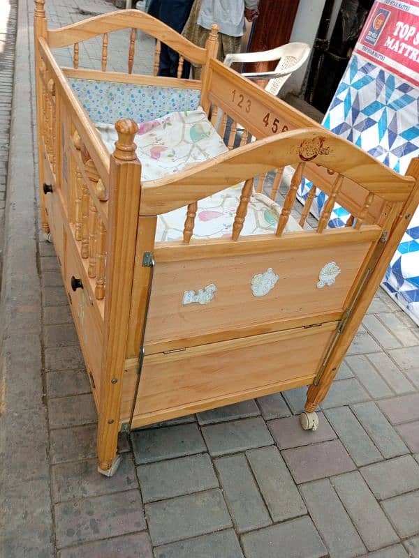 used baby cot with mattress 2