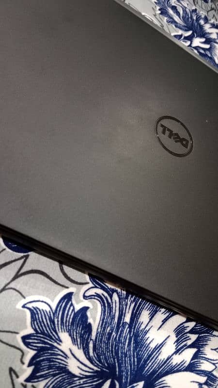 Dell latitude E7250 Core i5 5th Gen 3