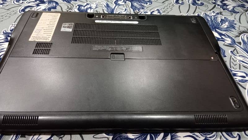 Dell latitude E7250 Core i5 5th Gen 5