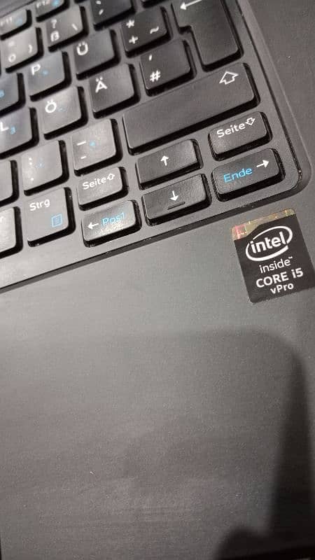 Dell latitude E7250 Core i5 5th Gen 6