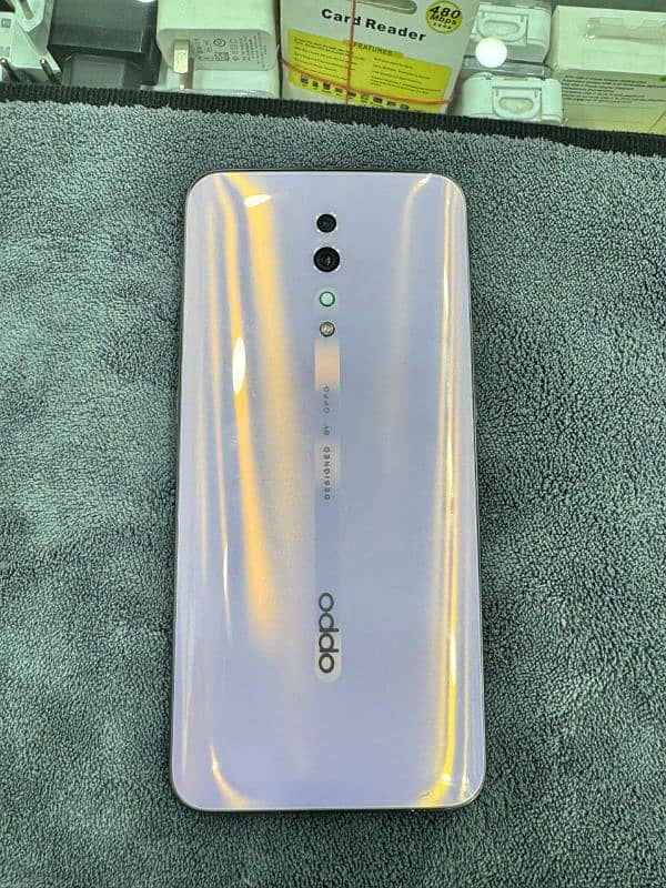 OPPO Reno Z. 8/256 0