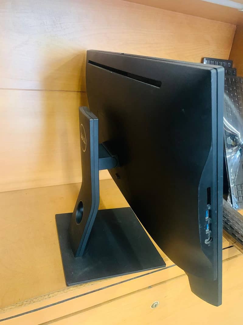 Dell AIO Optiplex 7440 1