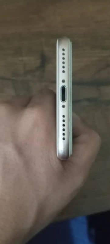 iphone 8 non PTA 64gb 2