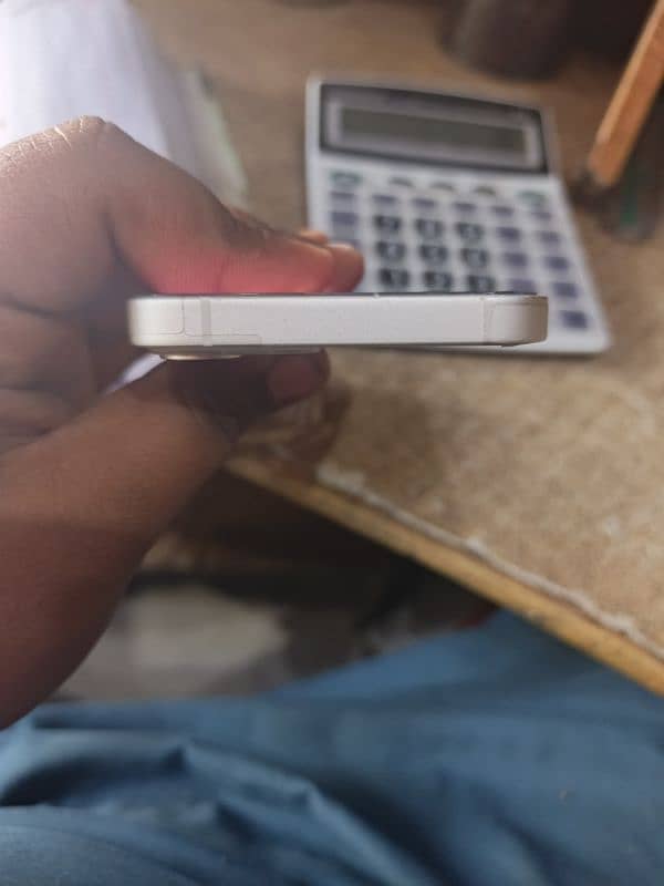 iphone 13 non pta white colour 3