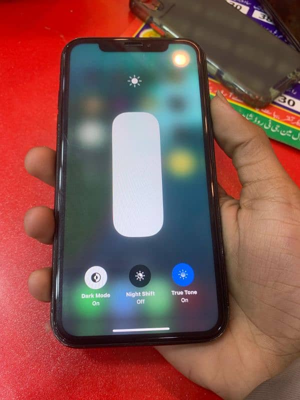 Exchange iPhone XR , 64gb FU , True tone on face off 0