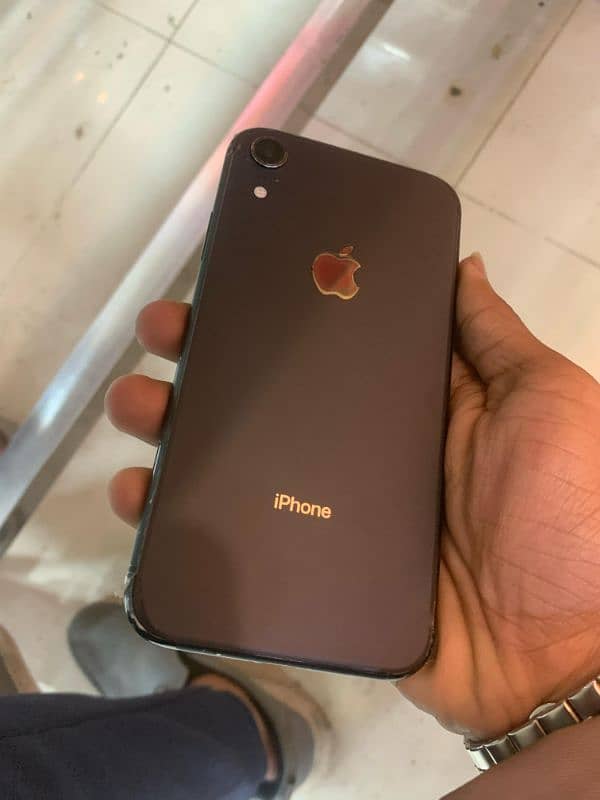 Exchange iPhone XR , 64gb FU , True tone on face off 3