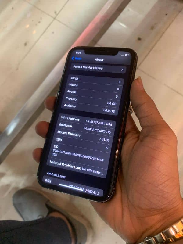 Exchange iPhone XR , 64gb FU , True tone on face off 4