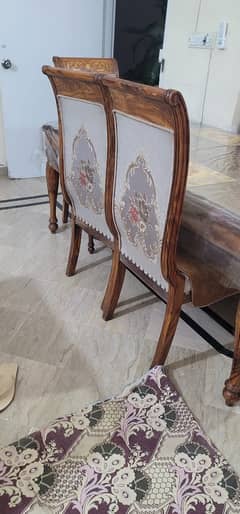 Dinning table 4 sale