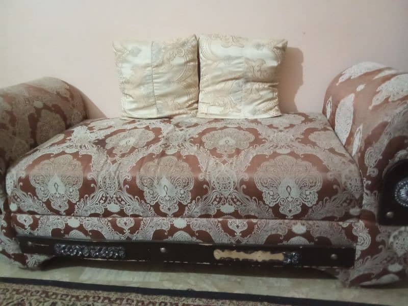 sofa for sale 0