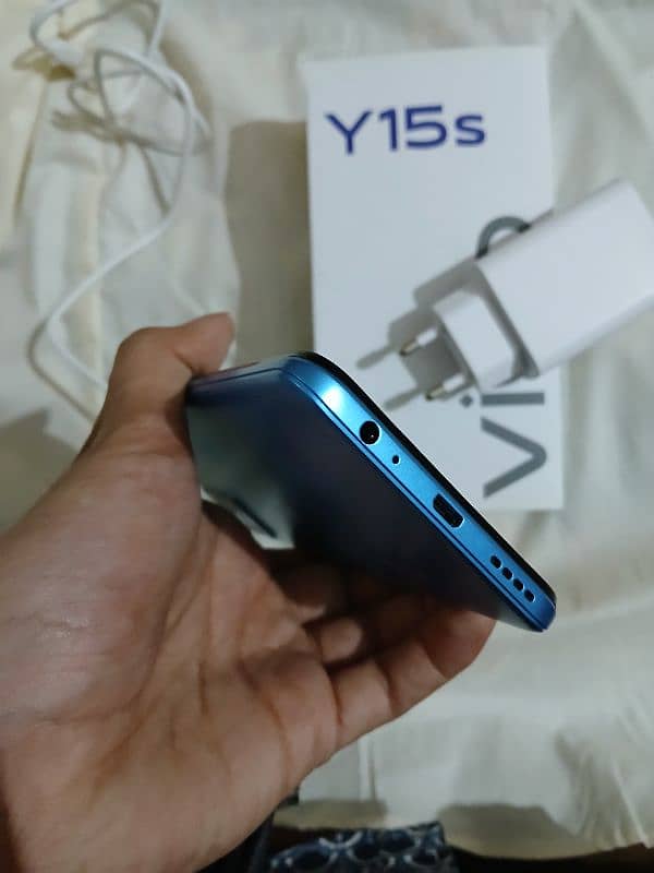 Vivo Y15s 256Gb+8Gb dabba Charger good Condition price fix 16500 4