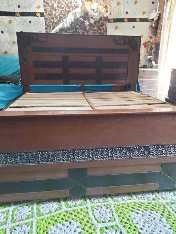 Bed Set Urgent For Sale 1