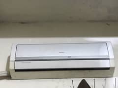 inverter ac 1 ton for sale in good and runing condition