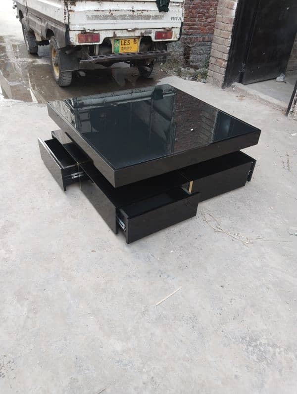 Dining Tables/Center Tables/Consoles/Nesting Tables/coffee table 15