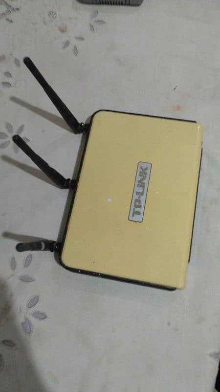 hp router or tp Link wifi device or  China fiber router 3