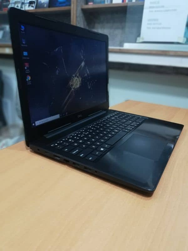 Dell Inspiron 5570 Corei7 8th Gen Laptop with Radeon 4GB dedicated GPU 6