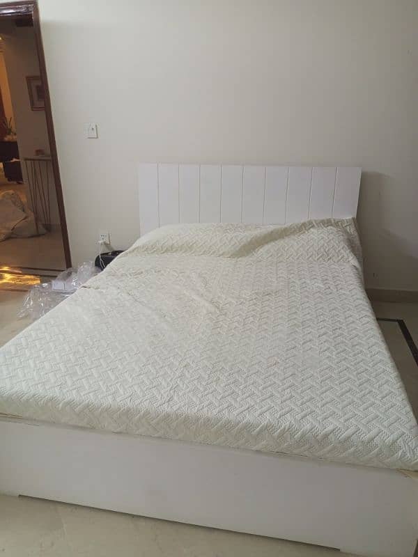 habbit marigold queen size bed 3