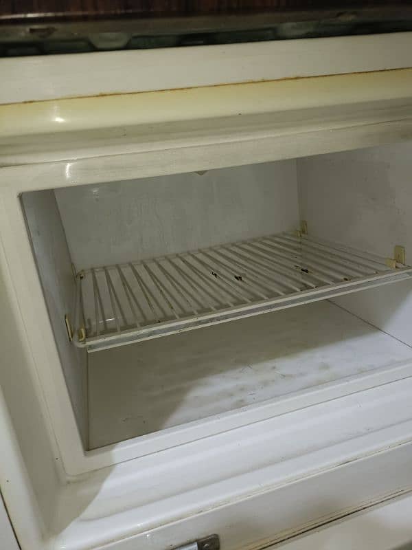 Japanese Sanyo Refrigerator Urgent Sale 4