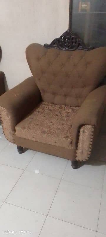 5 seater sofa for sell 1