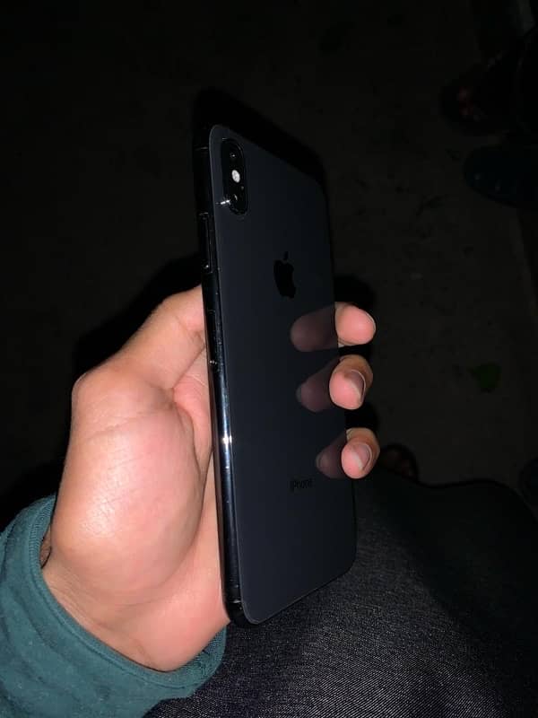 xs max 2