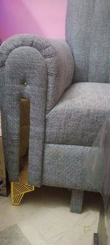 2 sofa 3 + 3 with 6 cushions contact on 03264826881 5