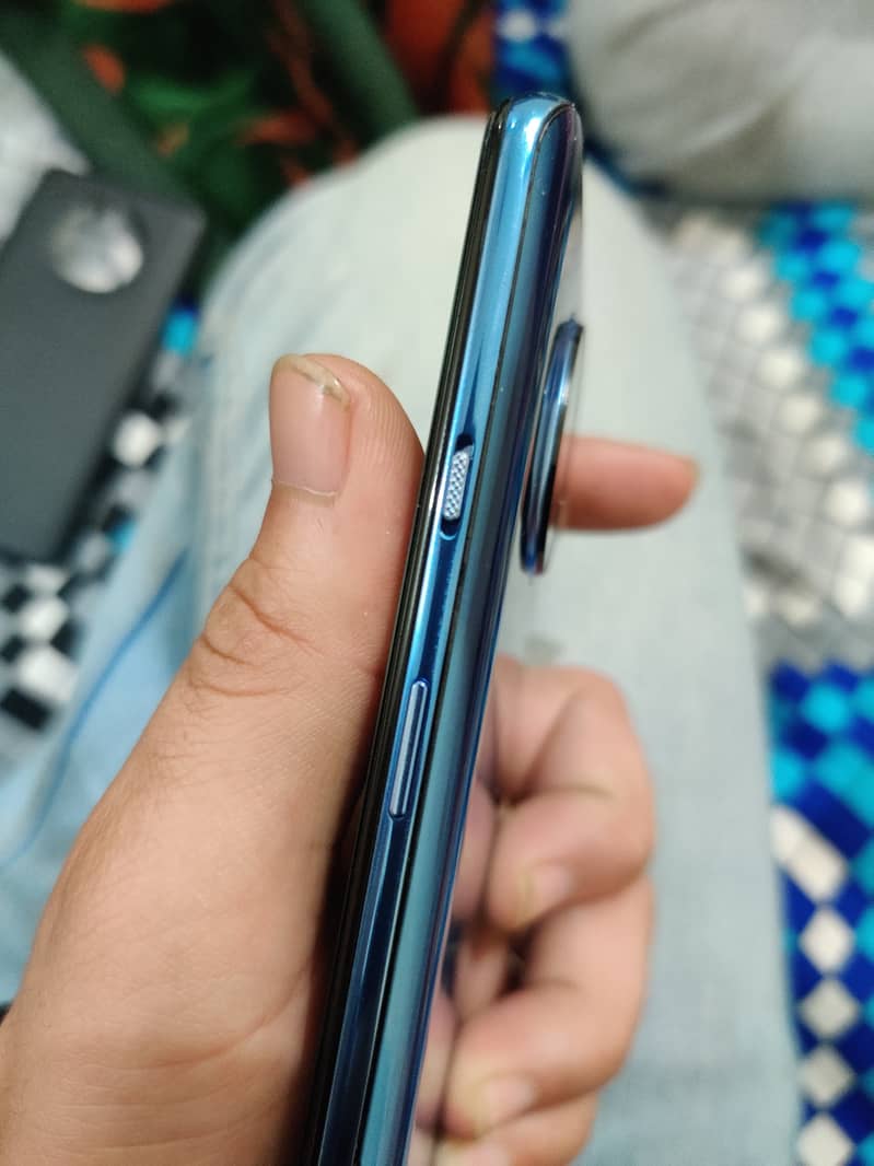 OnePlus 7T 1