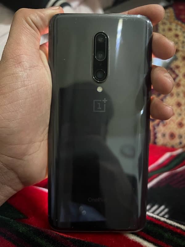 One plus  8 + 4 gb 256 0304 5844 702 0