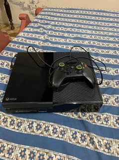 Title: Xbox One – Great Condition + Accessories & Games!