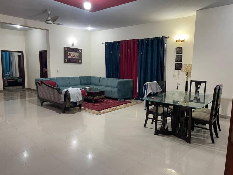 20 Marla house for sale in pia society 4 bed Tile flooring  Main apporced  Hot location 8