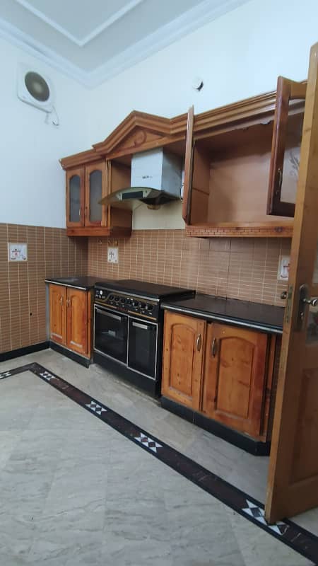 Upper portion for rent in E 11 Islamabad 9